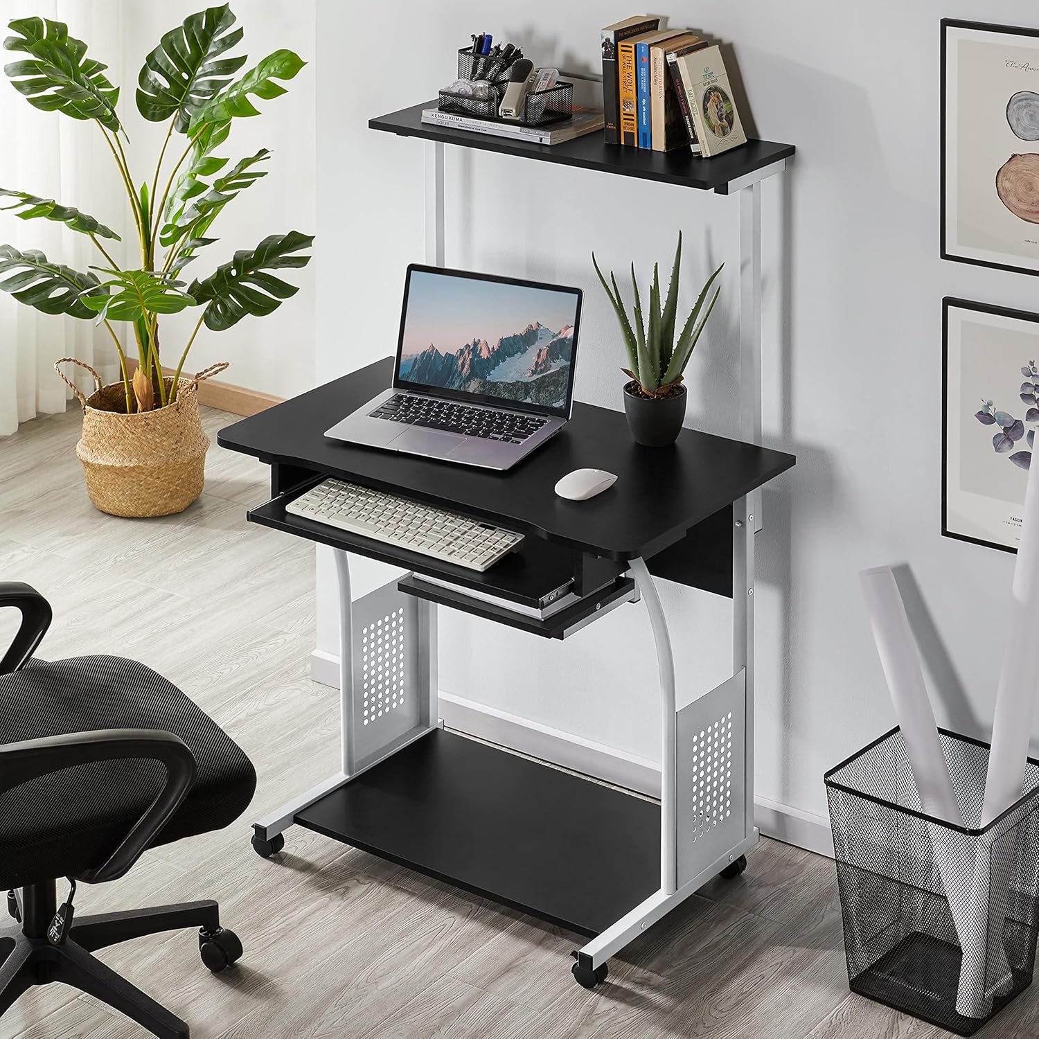 Yaheetech Kleiner Schreibtisch, 80 cm breit, Vintage Computertisch im Industriedesign mit Rollen & Ablage, PC-Tisch mit Tastaturfach aus Holz und Metall, Schwarz – Bild 2