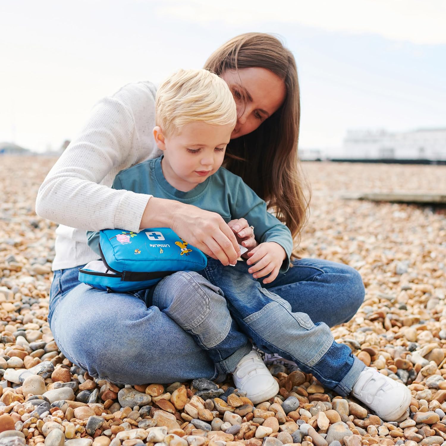 LittleLife Familien-Erste-Hilfe-Set, ideal für den Heim- und Familienurlaub zur Behandlung von Gelenkverletzungen – Bild 6