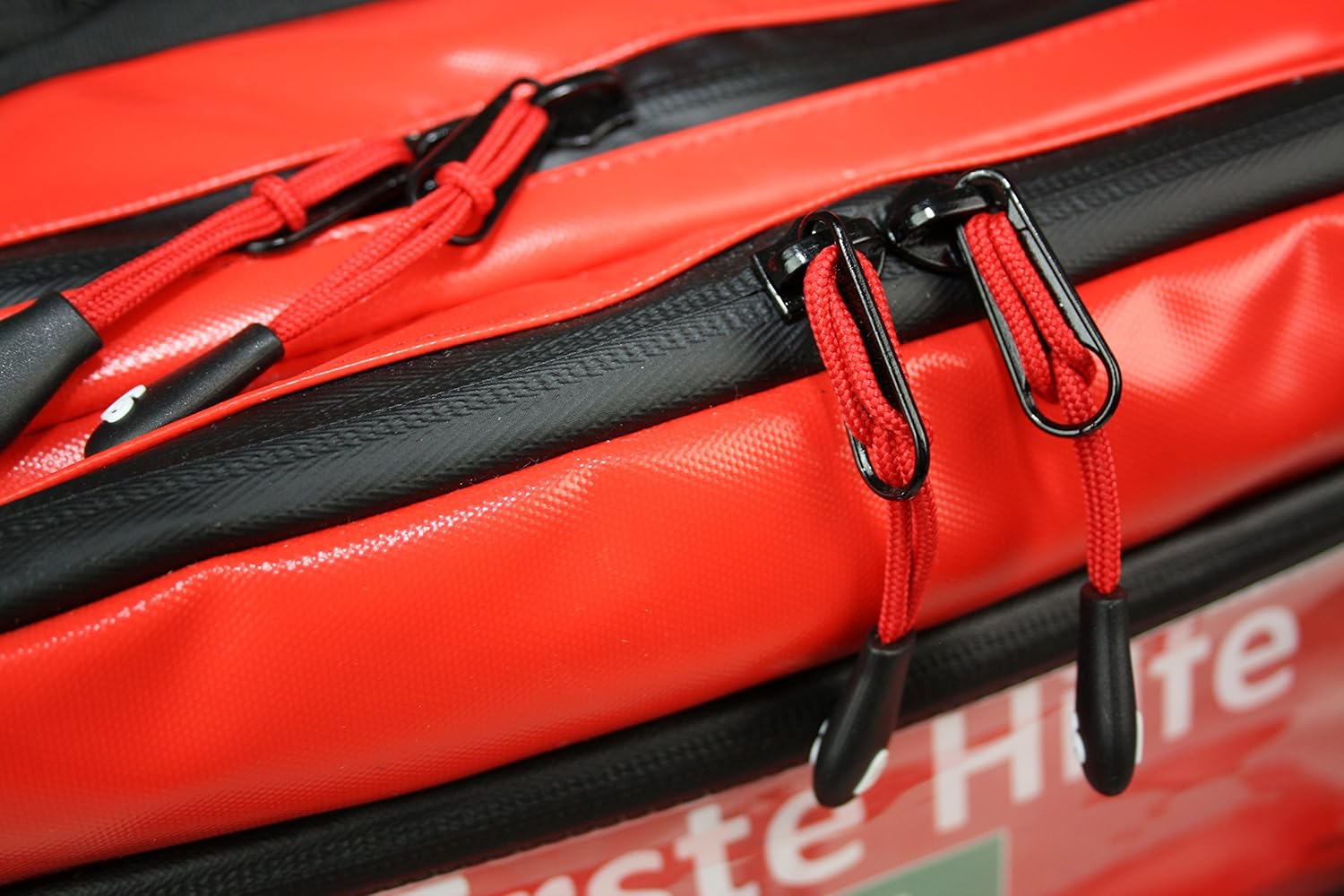 Erste-Hilfe-Notfallrucksack für Sportverein, Freizeit und Event – Planenmaterial mit Wasserstopp-System – Bild 5