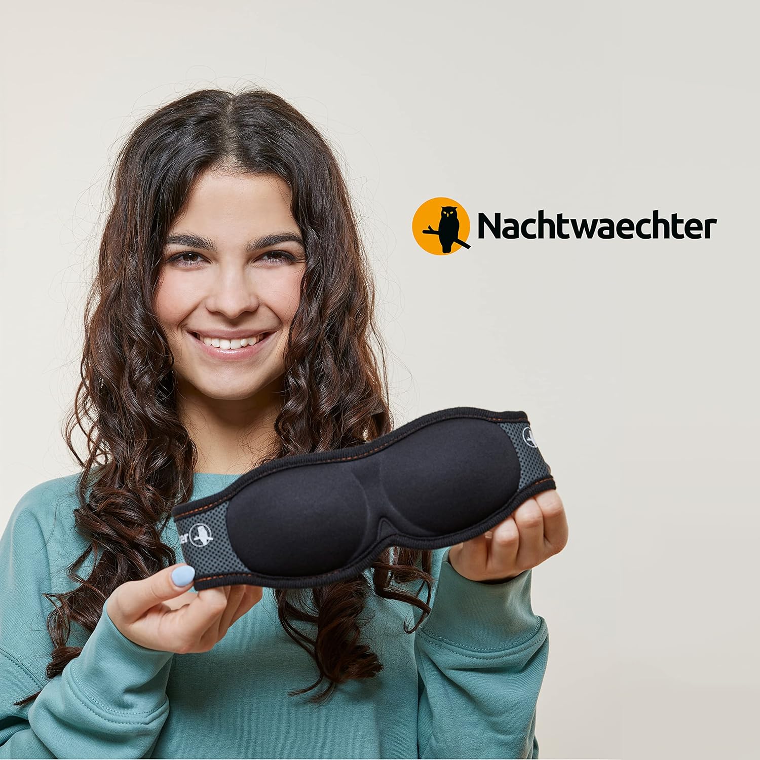 Nachtwaechter 3D-Schlafmaske Anina, 100 % verdunkelnd, super bequeme Schlafmaske, perfekt für unterwegs, individuell anpassbar, inklusive praktischer Aufbewahrungstasche, atmungsaktiv – Bild 7