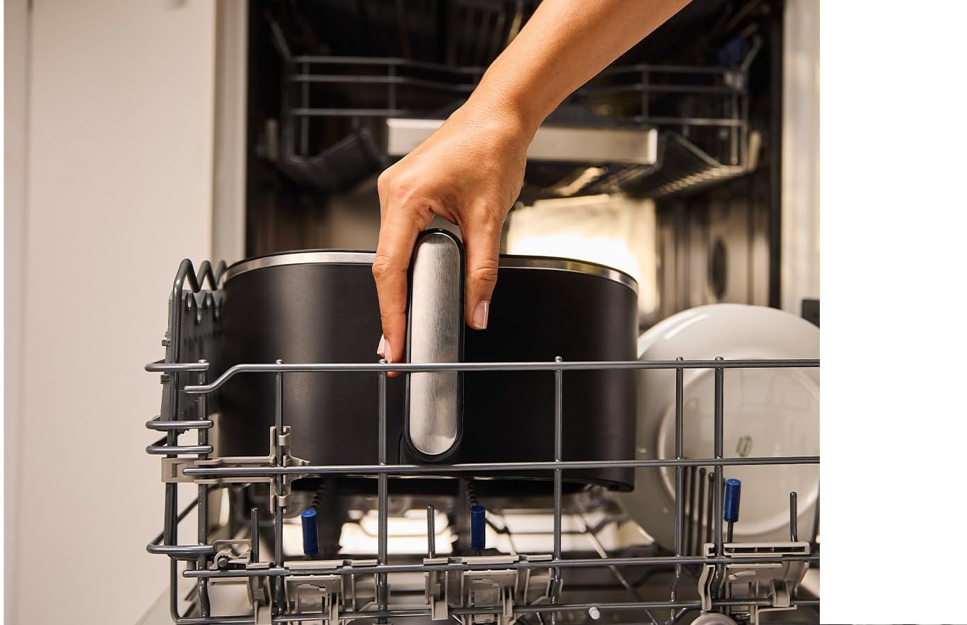 Braun MultiFry 5 – 2-in-1-Heißluftfritteuse mit Backfunktion, PFAS-freie Keramikbeschichtung im Garkorb, 15 Garprogramme, 6 L Fassungsvermögen, Ober-/Unterhitze, kein Vorheizen, Schwarz (HF5054IBK) – Bild 5