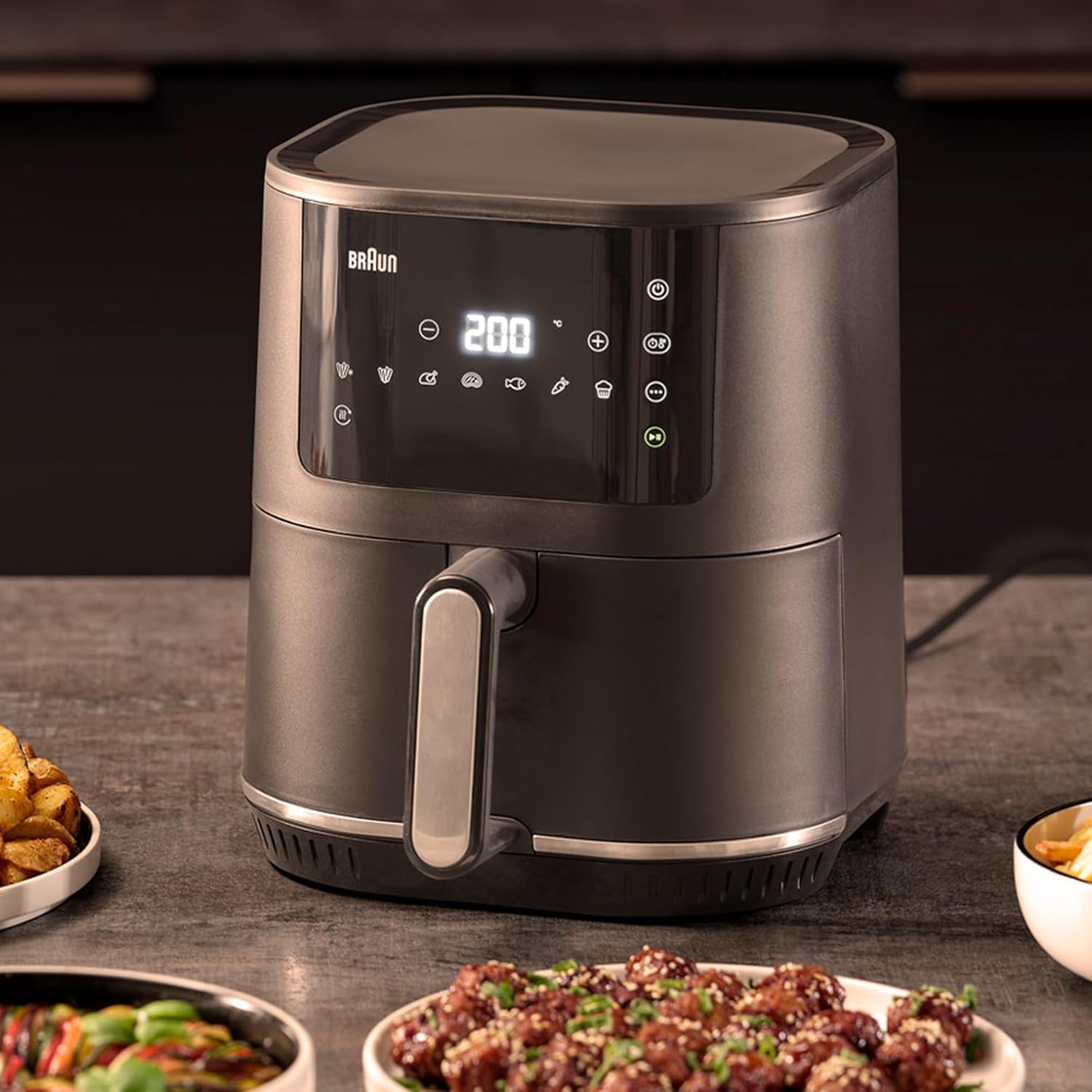 Braun MultiFry 3 HF 3030 Heißluftfritteuse, 4,3 l, 1500 W, digitale Temperaturregelung, 80-200 °C, Timer, 8 Programme, Touch-Steuerung, Antihaftbeschichtung, Garkorb & Rost, spülmaschinenfest, Schwarz – Bild 2