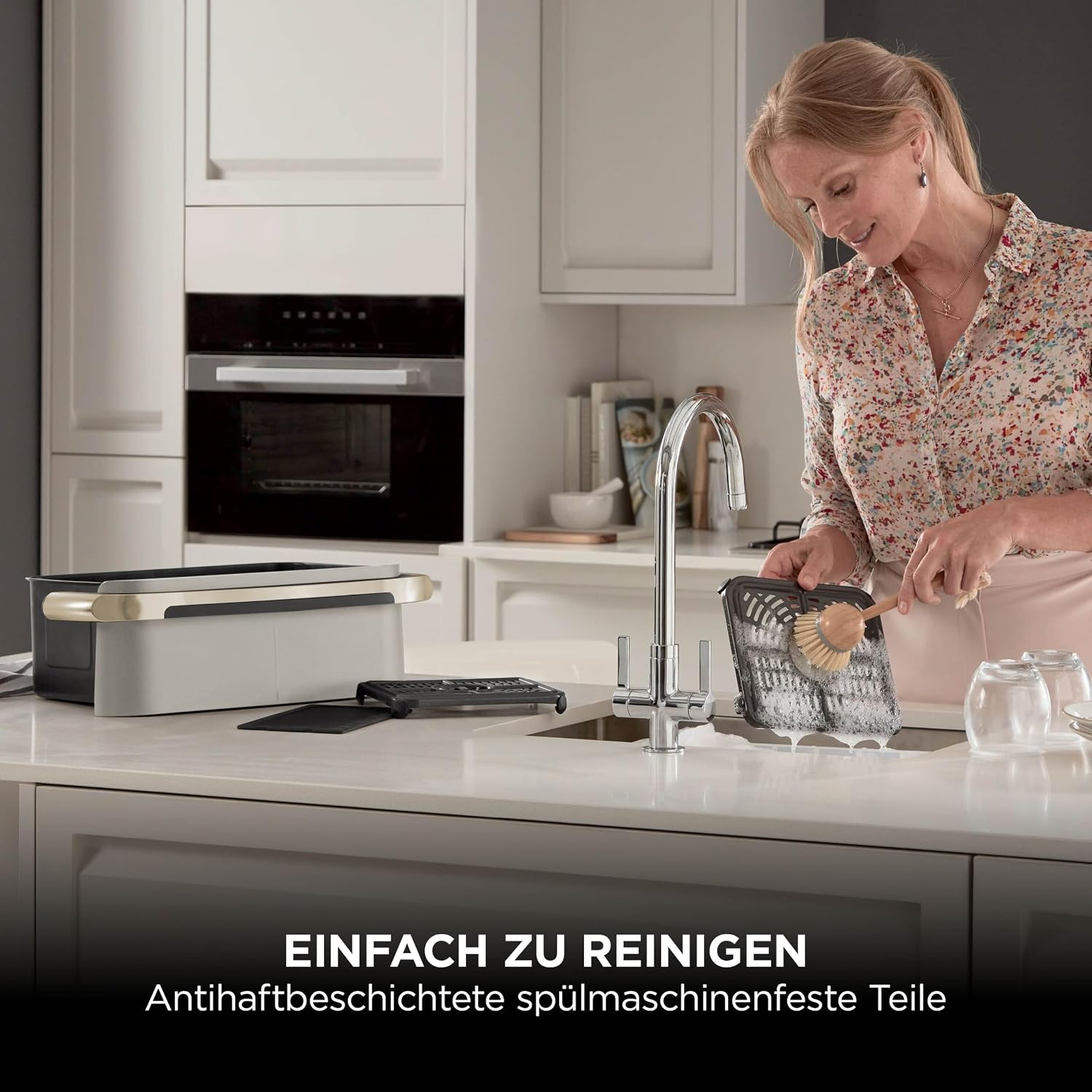 Ninja Foodi FlexDrawer Heißluftfritteuse, Dual-Zone, lässt sich in MegaZone 10,4 l umwandeln, Dual-Zone, mit wenig bis gar keinem Öl, antihaftbeschichtete, spülmaschinenfeste Teile, Stone Gold AF500EUSD – Bild 13