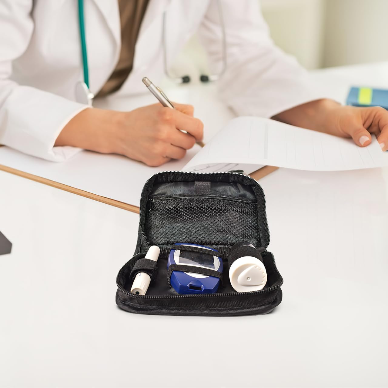 OUNONA Tragbare Aufbewahrungstasche für Blutzuckermessgeräte für Diabetiker, Organizer, Reisetasche, stoßfest, kompakt, Schwarz, 6,10 x 4,53 x 1,38 Zoll – Bild 8