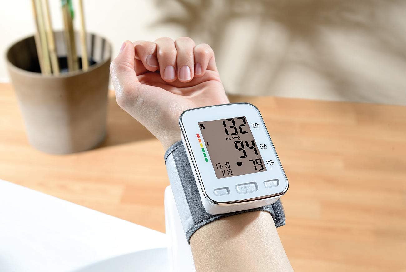 Newgen Medicals Blutdruckmessgerät: Med. Handgelenk-Blutdruckmessgerät, XL-Display, 2x 60 Speicherplätze (Blutdruckmessgerät, Blutdruckmessgerät, Messung) – Bild 5
