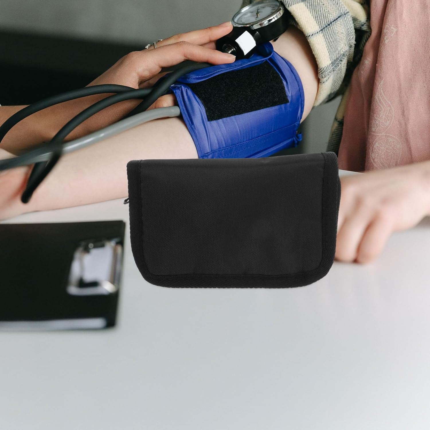 Artibetter Tragbare Zuckermessgerät-Tasche mit glattem Reißverschluss aus PVC und Stoff, Organizer für Diabetes-Zubehör für Zuhause und Reisen – Bild 4