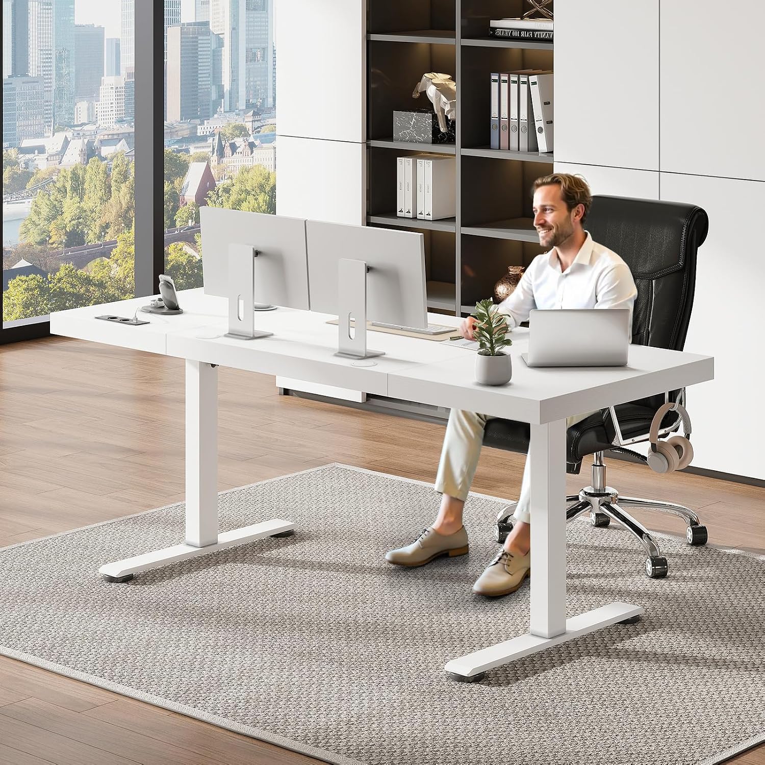 OffiGo höhenverstellbarer Schreibtisch mit Steckdose, 180 x 70 cm, 35 mm, weiß | Elektrischer Schreibtisch mit stabilen T-Beinen, Stehpult, perfekte Ergonomie für Büro, Gaming – Bild 2