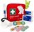 FLEXEO Erste-Hilfe-Set für Kinder, 76-teiliges Reiseapotheke inkl. Markengel, Zeckenzange, Motivpflaster, Fingerpuppe & Tapferkeitsaufkleber, Erste-Hilfe-Tasche Baby, Kleinkind, Unterwegs & Zuhause